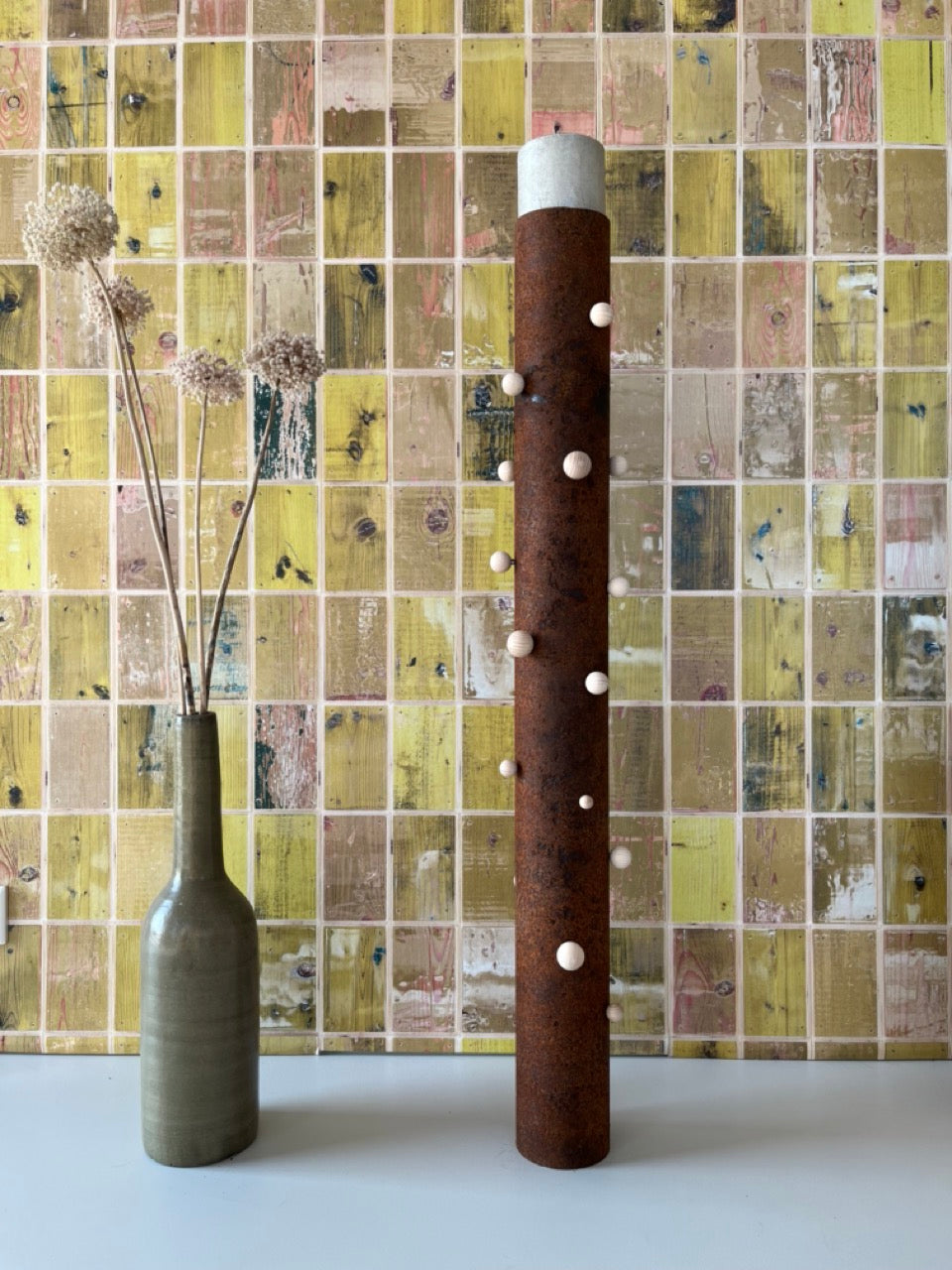 Kaarsenstander Totem – Vuur, Symboliek en Design in Harmonie